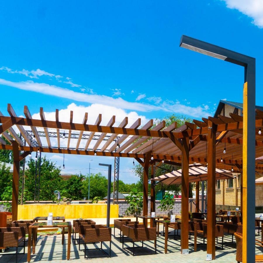 Alpen Park Ξενοδοχείο Σιμκέντ Εξωτερικό φωτογραφία