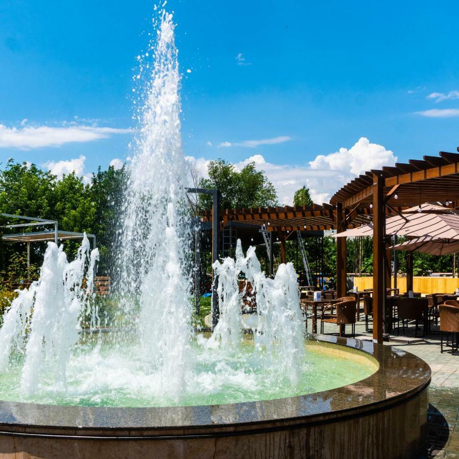Alpen Park Ξενοδοχείο Σιμκέντ Εξωτερικό φωτογραφία